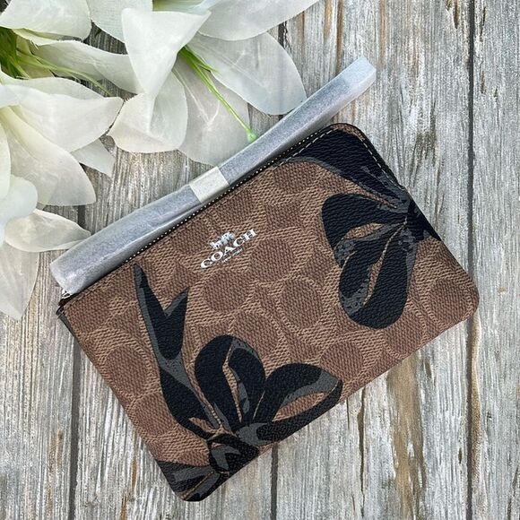 Coach Corner Zip Wristlet In Signature Canvas With Bow Print Bag Wallet Purse - Picture 1 of 11